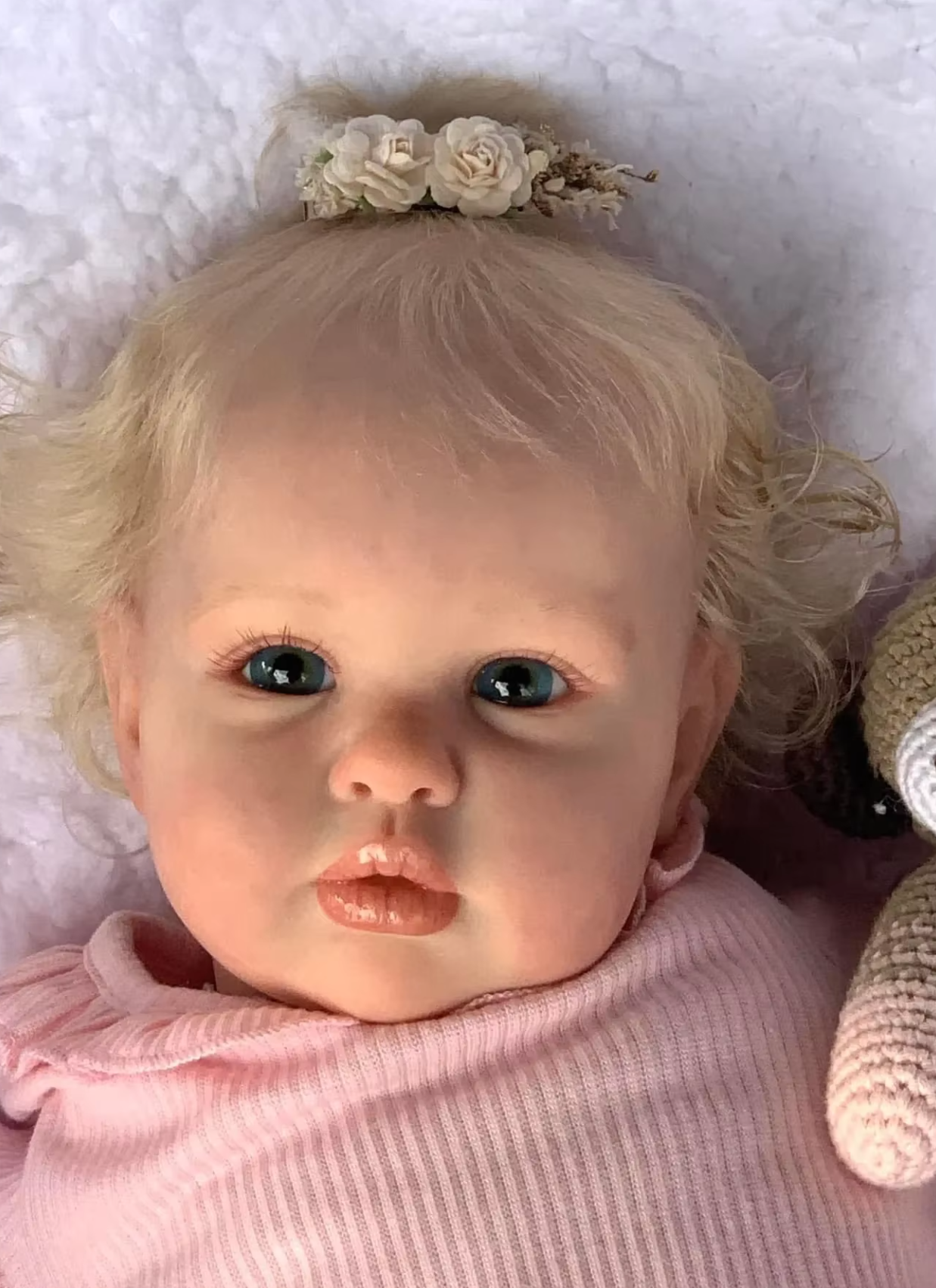 Ellie – 60 cm Reborn Babypuppe Mädchen mit Hand-Rooted Haar – Deine Kuschelfreundin in der Schweiz
