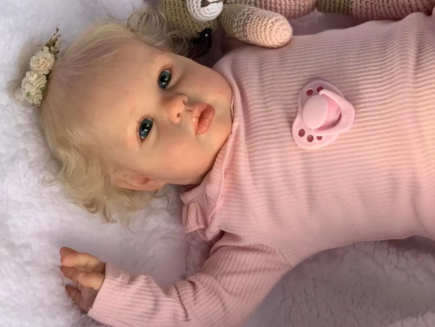 Ellie – 60 cm Reborn Babypuppe Mädchen mit Hand-Rooted Haar – Deine Kuschelfreundin in der Schweiz