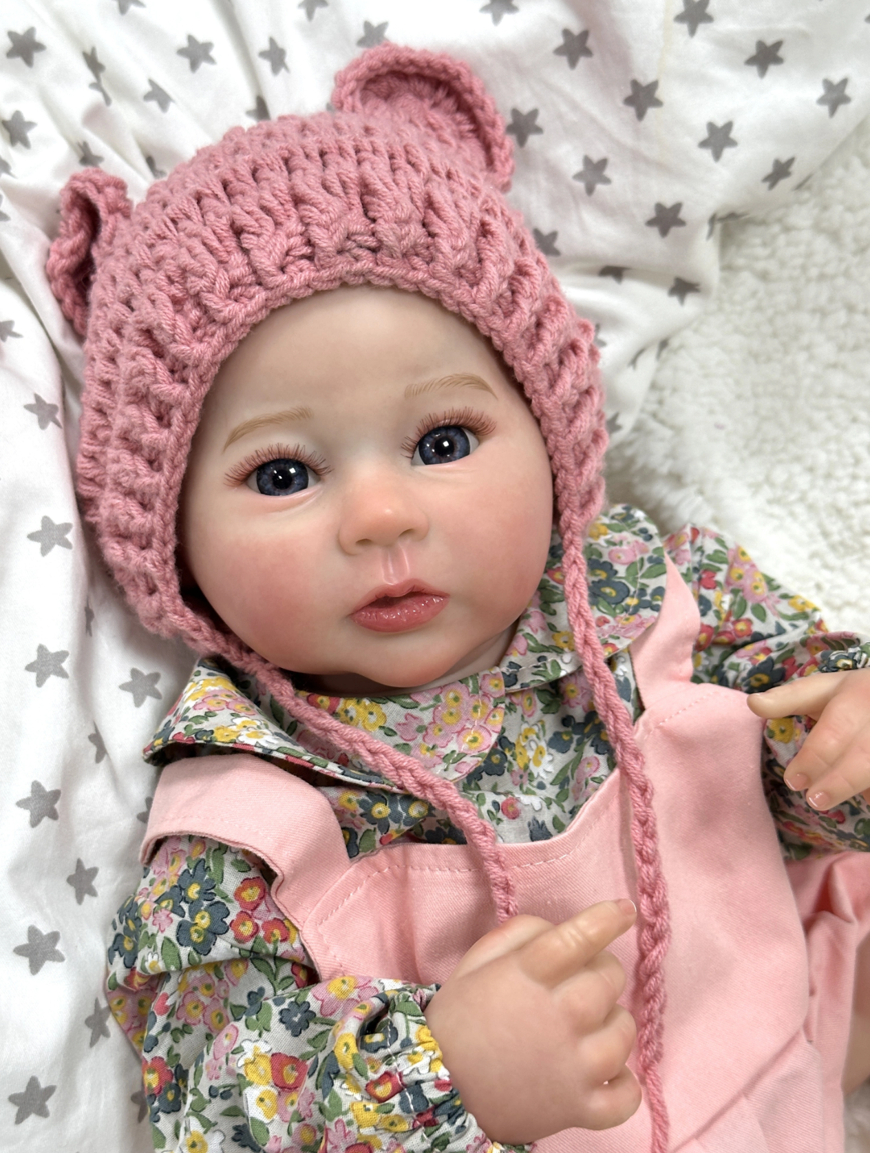 Olivia – 50 cm Lächelnde Reborn Babypuppe aus Silikon-Vinyl – Realistisches Neugeborenes Mädchen