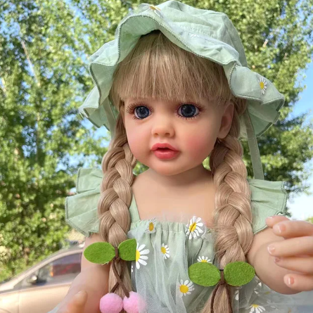 Reborn Babypuppe Mädchen – 55 cm Echt wirkende Silikonpuppe mit Lockigem Braunen Haar