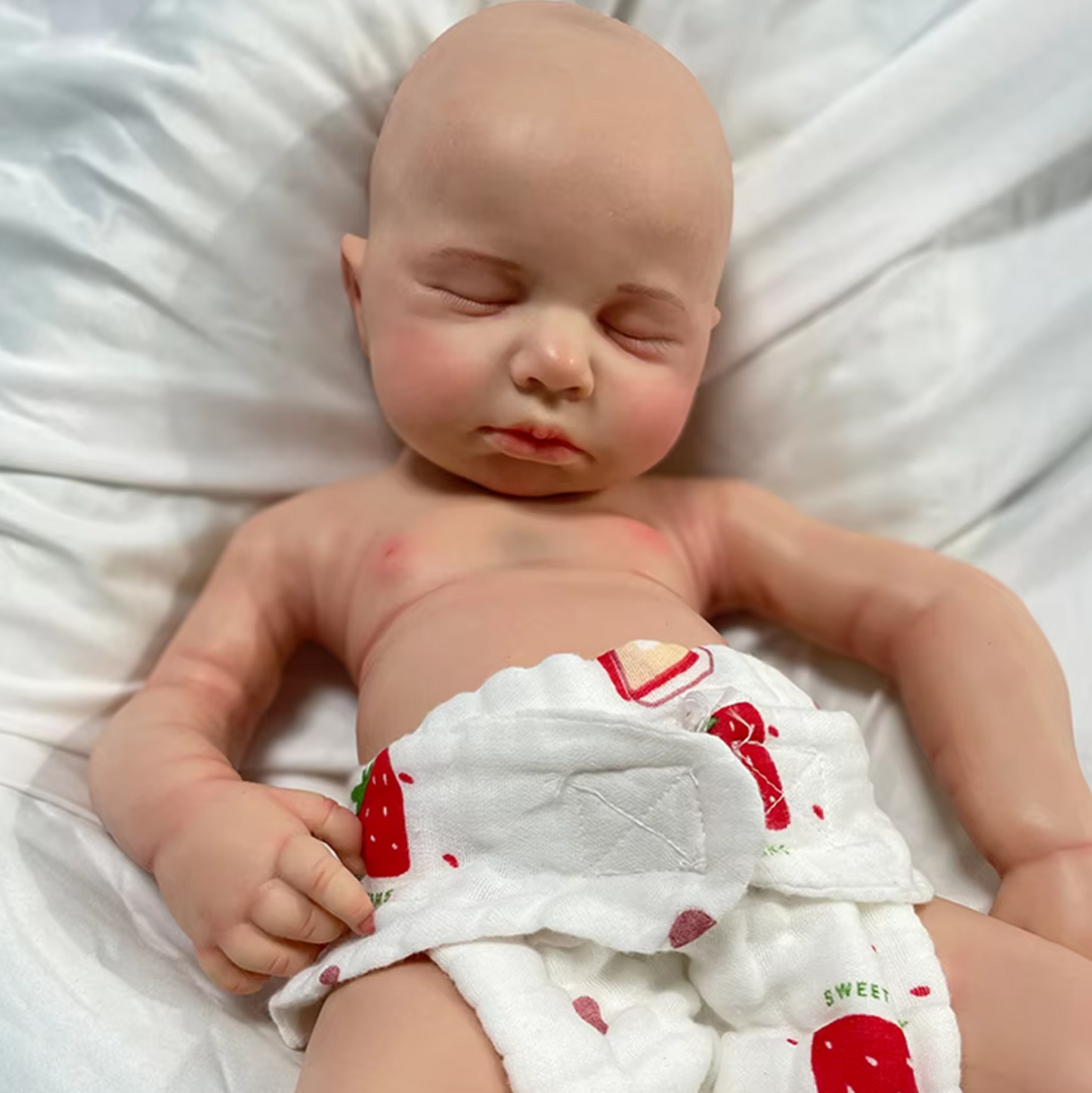 « Ella » – Poupée bébé reborn de 50 cm en silicone avec détails peints à la main 