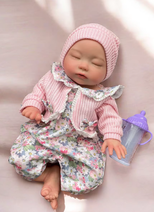 „Lil’ Miracle“ – 35 cm Hyperrealistische Reborn Babypuppe aus Silikon | Trinkt, macht Pipi & Badet | Schweiz