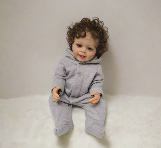 „Noah“ – Real-Touch Reborn Baby Junge mit Weichem Silikon-Vinyl – 55 cm
