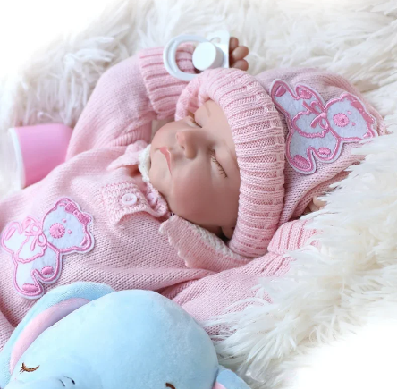 Lina – Bambola Reborn Realistica da 43 cm con Capelli e Accessori Fatti a Mano 
